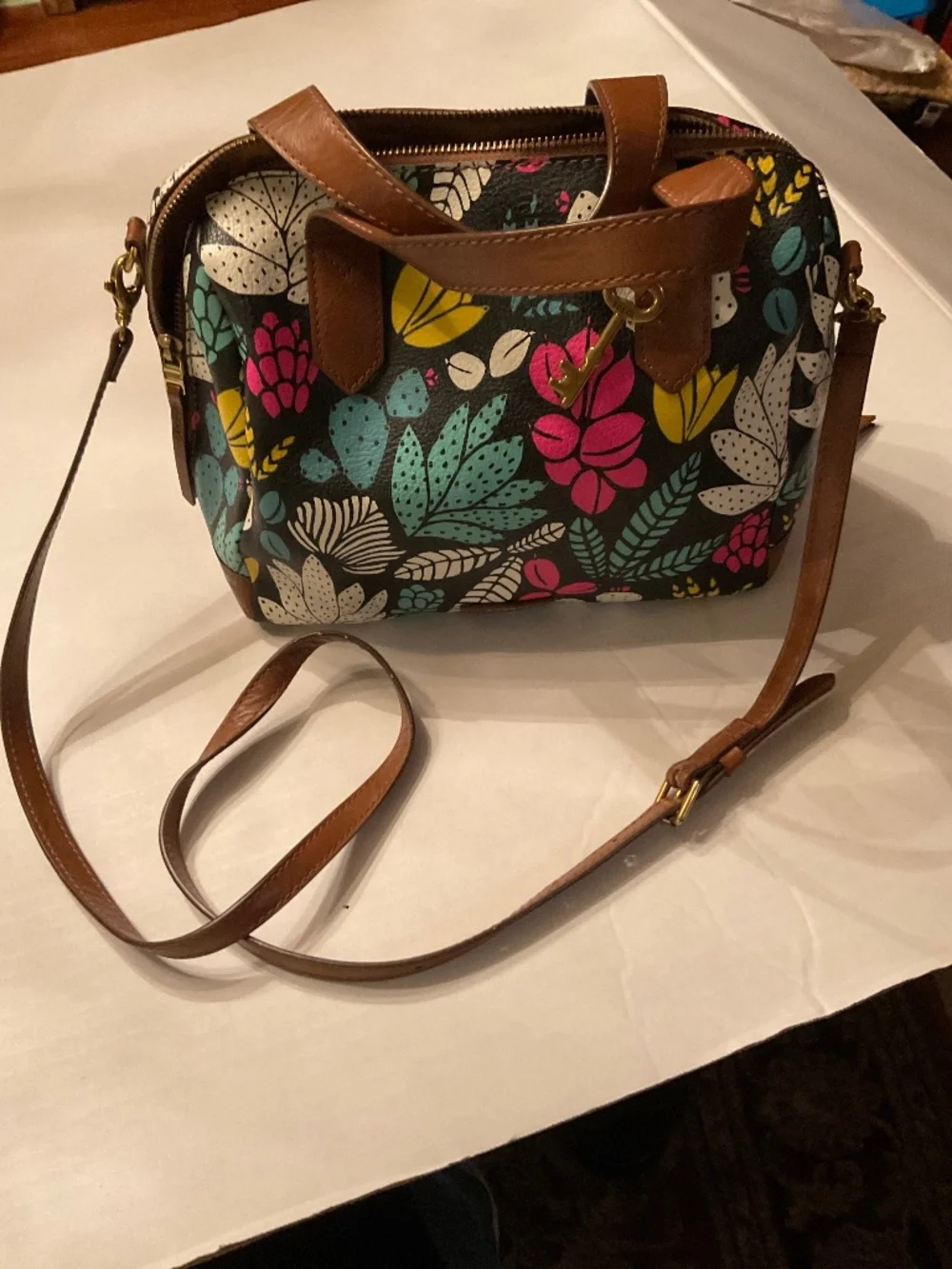 Fossil Fiona Dark Floral satchel/crossbody - Picture 1 of 5